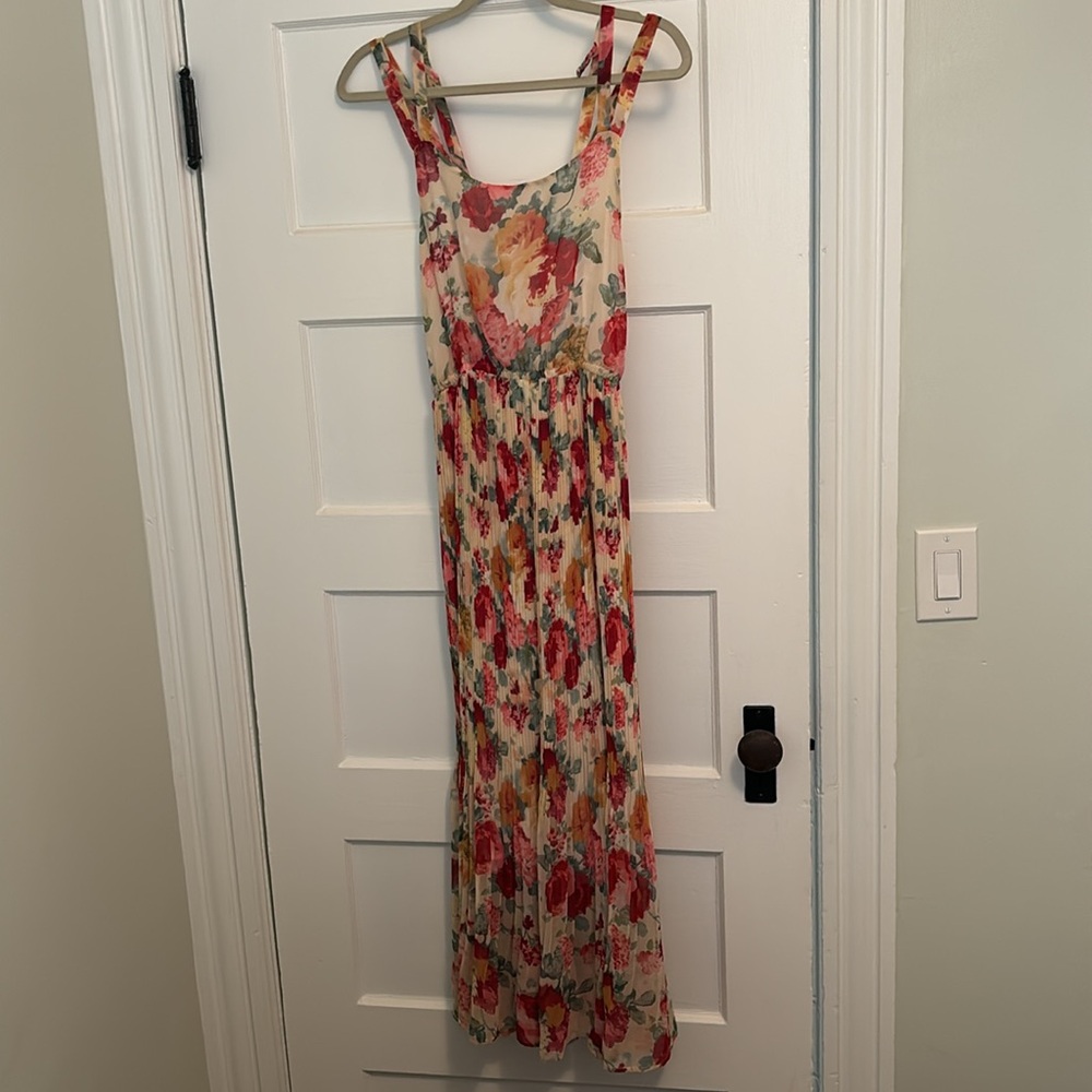 Line & Dot Floral Maxi Dress